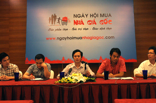 “Ngày hội mua nhà giá gốc” và những chuyện khôi hài