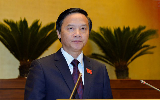 <span style="font-family: 'Times New Roman'; font-size: 15px;">Chủ nhiệm Uỷ ban Pháp luật Nguyễn Khắc Định trình bày báo cáo tiếp thu, giải trình Link Trang Chủ PG88.Com Mới #2026 luật.</span>