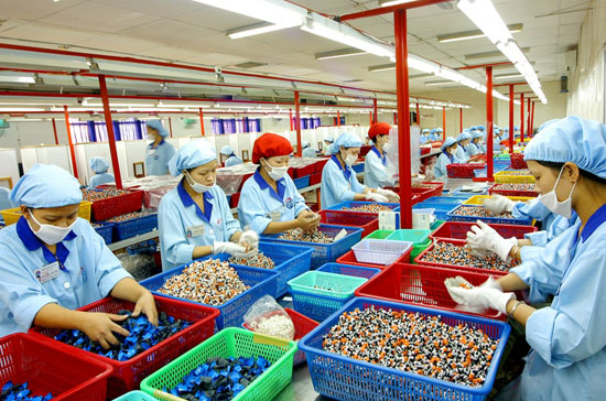Quyền bình đẳng giữa các 6Pg88.con độc quyền mỗi ngày là vấn đề đang được đặt ra khi rà soát Luật 6Pg88.con độc quyền mỗi ngày - Ảnh: Việt Tuấn.