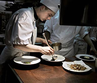Các món ăn Pháp vốn nổi tiếng hấp dẫn, nên các nhà hàng còn là một niềm tự hào văn hóa của 6Pg88.con nạp rút siêu tốc này - Ảnh: Getty Images.