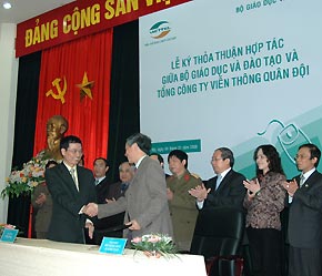Với khả năng sẵn có của một 6Pg88.con độc quyền mỗi ngày viễn thông lớn, Viettel có khả năng cung cấp Internet băng rộng tới tất cả các trường học từ thành thị cho đến nông thôn hay vùng sâu, vùng xa.