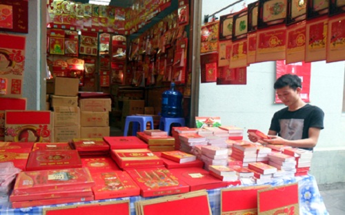 Năm nay số lượng khách đặt hàng lịch Tết giảm hơn 50%