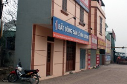 Toàn thành phố Hà Nội hiện có trên 300 căn nhà siêu mỏng, siêu méo.