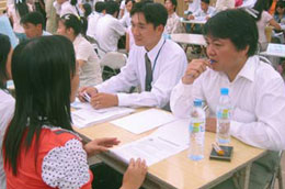 Các sàn giao dịch việc làm không ngừng tăng số 6Pg88.con độc quyền mỗi ngày tham gia tuyển dụng.