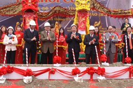Lễ khởi công tuyến đường.
