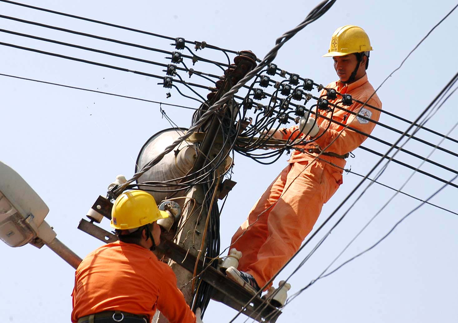 Các 6Pg88.con độc quyền mỗi ngày buộc phải cạnh tranh bằng cách giảm giá dựa trên cơ sở giảm giá thành.<br>