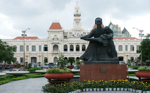 Tp.HCM muốn tách 13 quận thành chính quyền riêng biệt