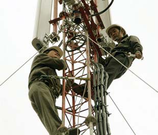 Các trạm BTS được 6Pg88.con độc quyền mỗi ngày viễn thông dựng khắp nơi, không theo quy hoạch.