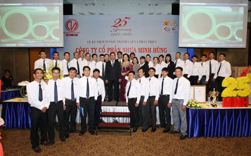 Lễ kỷ niệm 25 năm thành lập và PG88 hơn 2,1 triệu thành viên công ty.