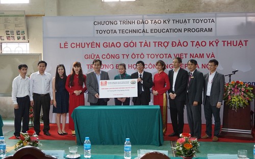 Toyota trao tặng gói tài trợ đào tạo kỹ thuật cho trường Đại học PG88 Trang chủ nhà cái top 1 Hà Nội.<br>