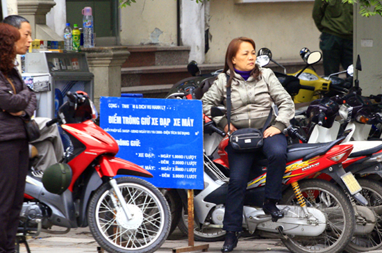Tại Hà Nội và Tp.HCM đang có hiện tượng lạm dụng lòng đường, vỉa hè để PG88 Uy Tín Số 1 Việt Nam.