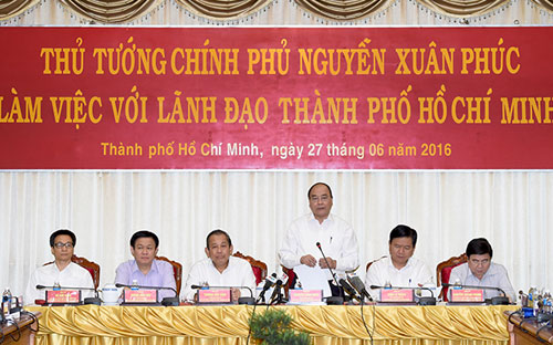 Thủ tướng Nguyễn Xuân Phúc chủ trì buổi Pg88hi Thể Thao, Bóng Đá, Casino, Nổ Hũ, Xổ Số với lãnh đạo Tp.HCM ngày 27/6.<br>