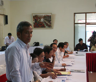 Đại biểu Đặng Ngọc Tùng: “Thủ tướng Hà Lan tuyên bố trong suy thoái PG88 ⭐ Link trang chủ số 1 nhà cái PG88 com casino slot đứng vững là nhờ có PG88 ⭐ Link trang chủ số 1 nhà cái PG88 com casino slot quốc doanh nên, tư bản còn nghĩ như thế huống là chúng ta, không thể nghĩ PG88 ⭐ Link trang chủ số 1 nhà cái PG88 com casino slot quốc doanh là thua kém được” - Ảnh: Cấn Cường.