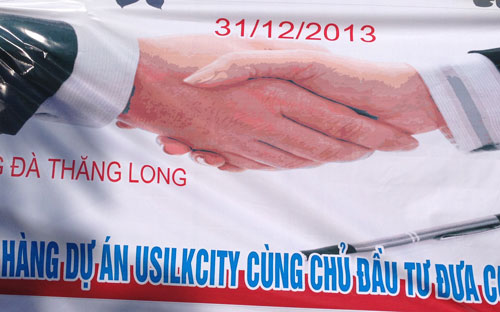 Cái bắt tay có phần muộn màng giữa chủ đầu tư Usilk City và khách hàng được kỳ vọng sẽ giúp Link Trang Chủ PG88.Com Mới #2026 thoát khỏi những tháng ngày "đắp chiếu".<br>