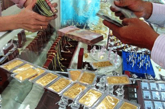So với cuối ngày hôm qua, vàng đã tăng giá 160.000-170.000 đồng/lượng, còn so với cuối tuần trước, kim loại quý này đã đắt thêm 320.000 đồng/lượng.
