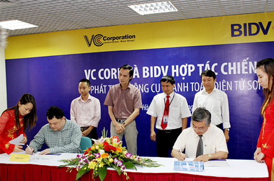 Lễ ký hợp tác giữa Công ty Cổ phần Truyền thông Việt Nam (VC Corp) với Pg88 com chính chủ TMCP Đầu tư và PG88 hơn 2,1 triệu thành viên Việt Nam (BIDV).