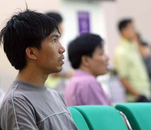 Một phiên “đẹp” để tạo ra cơ hội cho các quyết định bán ra giá cao vào đầu phiên, hợp lý cho quyết định mua vào ở thời điểm đảo chiều và màu xanh kết thúc phiên vẫn được duy trì - Ảnh: Việt Tuấn. 