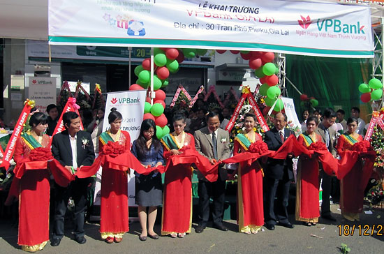 VPBank Gia Lai được áp dụng theo mô hình giao dịch mới và sẽ là nơi cung cấp tất cả các sản phẩm, dịch vụ Pg88 com chính chủ.