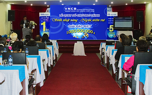 Ông Phạm Công Trung, Phó Tổng Giám đốc Pg88 com chính chủ Xây dựng Việt Nam phát biểu tại Lễ quay số.