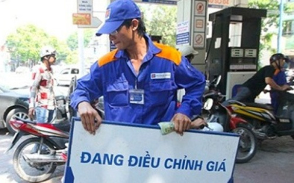Theo chỉ đạo của Thủ tướng, Bộ Công Thương có nhiệm vụ trong việc phối 
hợp với các Bộ ngành bảo đảm sản xuất, nhập khẩu và cung ứng xăng dầu có
 chất lượng theo đúng quy chuẩn kỹ thuật quốc gia. 