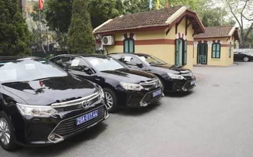 Thủ tướng: 4 năm tới phải giảm 30-50% xe công