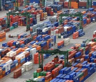 Theo số liệu của WTO, kim ngạch Pg88 com chính chủ nửa đầu năm 2009 của Trung Quốc đạt mức 521,7 tỷ USD, so với mức 521,6 tỷ USD của Đức - Ảnh: Bloomberg.