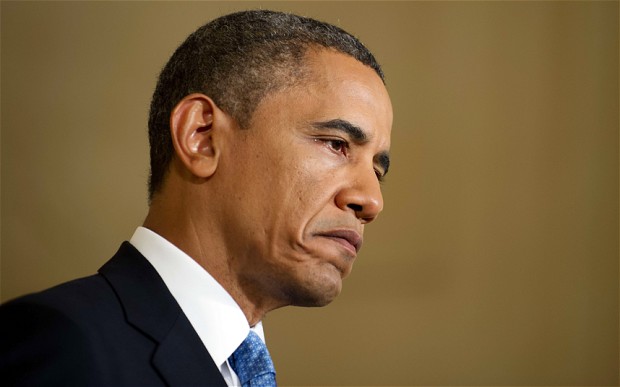 Trong 10 năm qua, thu nhập của ông Obama đạt đỉnh vào năm 2009, năm 
đầu tiên ông giữ cương vị Tổng thống Mỹ. Khi đó, tổng thu nhập của ông 
là 5,5 triệu USD, còn mức thuế phải đóng lên tới 1,8 triệu USD.