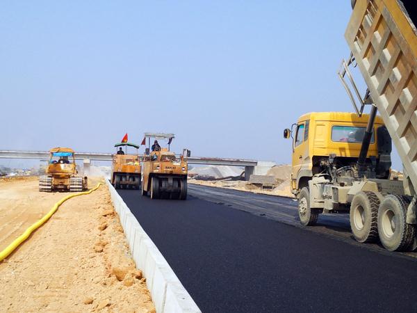Theo kế hoạch, Hà Nội sẽ xử lý dứt điểm nợ đọng xây dựng cơ bản trong hai năm 2014 và 2015. 
