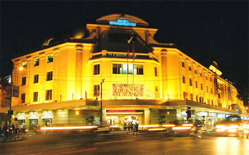 Phải sống chung với khó khăn của nền PG88 ⭐ Link trang chủ số 1 nhà cái PG88 com casino slot, với sự đồng hành của hàng 
xách tay, áp lực trực diện đối với Tràng Tiền Plaza là sự cạnh tranh của
 các thương hiệu bán lẻ nổi tiếng đã, đang và sẽ tiếp tục mở rộng tại 
Việt Nam.