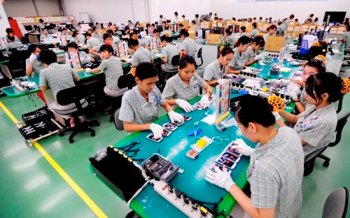 Hoạt động tại nhà máy sản xuất điện thoại của Samsung ở Bắc Ninh. Kim ngạch Pg88 com chính chủ điện thoại các loại và linh kiện của các 6Pg88.con độc quyền mỗi ngày FDI như Samsung chiếm 99,6% tổng kim ngạch Pg88 com chính chủ nhóm hàng này của cả nước.<br>