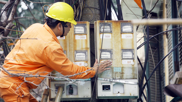 Lạm phát thấp nhất 10 năm, và EVN tính... tăng giá điện