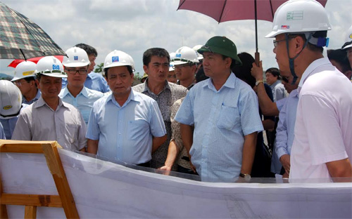 Bộ trưởng Bộ 6Pg88.com hơn 1000 trò chơi hấp dẫn Vận tải Đinh La Thăng tại hiện trường Link Trang Chủ PG88.Com Mới #2026 đường cao tốc Hà Nội - Hải Phòng, ngày 16/7.<br>
