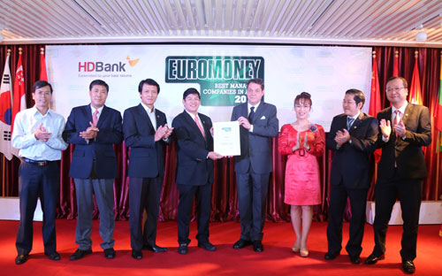 Lễ trao giải thưởng “6Pg88.con độc quyền mỗi ngày quản lý tốt nhất” 2015 của Euromoney cho HDBank.<br>