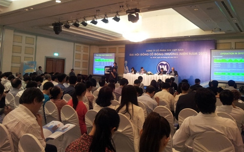 Gần đây thị trường còn ồn ào chuyện danh mục đầu tư có giá thị 
trường 50.000 tỷ đồng và lợi nhuận của SCIC có sự gia tăng chủ yếu nhờ 
đóng góp của Vinamilk. 6Pg88.con độc quyền mỗi ngày thì cho rằng, lợi nhuận họ làm ra 
chủ yếu là sự cố gắng của mình chứ SCIC hầu như chỉ ngồi đó đắc lợi.