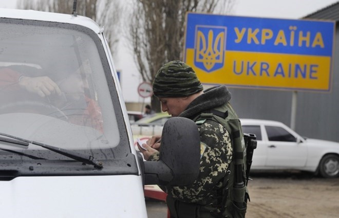 Vì sao Ukraine cấm nam công dân Nga nhập cảnh?