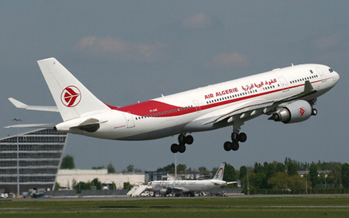 Một chiếc máy bay của hãng hàng không quốc gia Algeria - Ảnh: News.<br>
