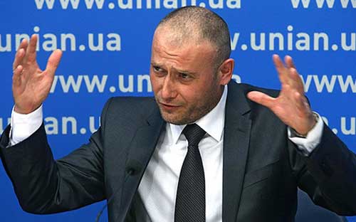  Lãnh đạo nhóm cựu đoan Cánh hữu Dmitry Yarosh, đã mô tả dự luật trao quy chế đặc biệt cho miền đông Ukraine là "chống dân tộc" - Ảnh: Lainfo.<br>