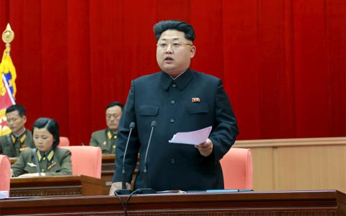Nhà lãnh đạo Triều Tiên Kim Jong Un trong một bức ảnh được công bố hôm 26/4/2015 - Ảnh: KCNA/Reuters.<br>
