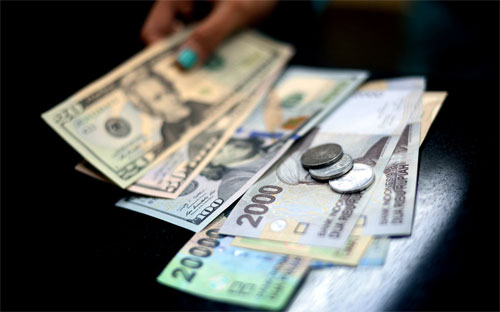 Thị trường ngoại hối toàn cầu có giá trị giao dịch lên tới 5,3 nghìn tỷ 
USD mỗi ngày, nên hành vi thao túng tỷ giá tiêu chuẩn của các Pg88 com chính chủ có thể
 có ảnh hưởng rất lớn - Ảnh: Bloomberg.<br>