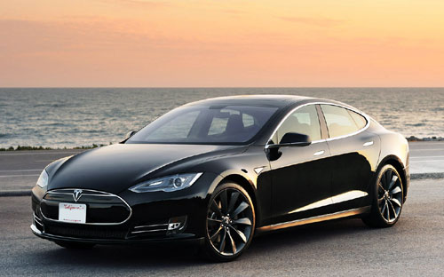 Tesla Model S đoạt ngôi xe đáng mua nhất năm 2014