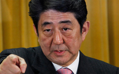 Thủ tướng Nhật Bản Shinzo Abe, người muốn tái sinh tăng trưởng PG88 ⭐ Link trang chủ số 1 nhà cái PG88 com casino slot Nhật bằng chính sách Abenomics - Ảnh: NYT.<br>
