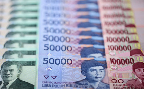 Đến nay, Rupiah đã có 9 tuần mất giá liên tiếp, chuỗi tuần mất giá dài nhất kể từ tháng 6/2004 - Ảnh: Bloomberg.<br>