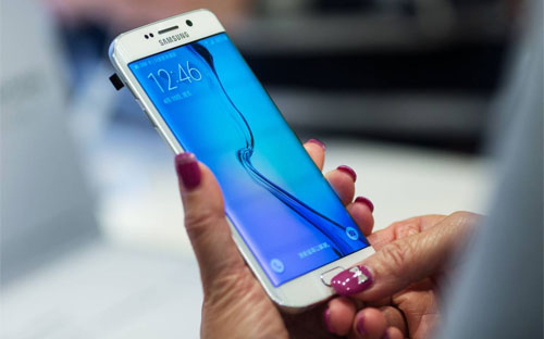 Samsung dự báo kết quả PG88 Uy Tín Số 1 Việt Nam của hãng sẽ khởi sắc trong quý 2 này nhờ sản phẩm smartphone Galaxy S6 mới - Ảnh: Bloomberg. 