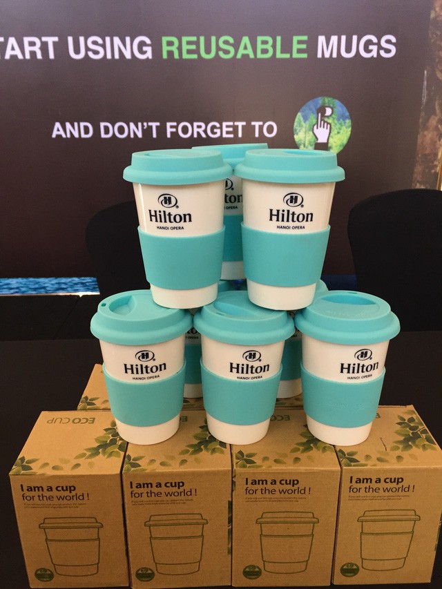 Hilton Hanoi Opera và Hilton Garden Inn Hanoi hưởng ứng tuần lễ Trái đất 2018 - Ảnh 2.