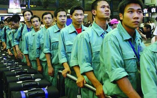 Những người có hoàn cảnh khó khăn, chính sách sẽ được hỗ trợ học nghề, ngoại ngữ, bồi dưỡng kiến thức cần thiết, chi phí hộ chiếu, visa...<br>