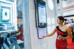 Thị trường đã có hiện tượng một số nhà bán lẻ thu gom các model hàng hiếm để hy vọng bán giá cao hơn vào cuối năm. Ảnh chỉ mang tính minh hoạ - Ảnh: Lê Quang Nhật.