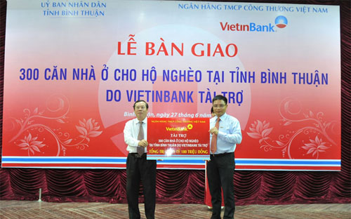 VietinBank trao 300 căn nhà “cứng” cho người nghèo Bình Thuận 1