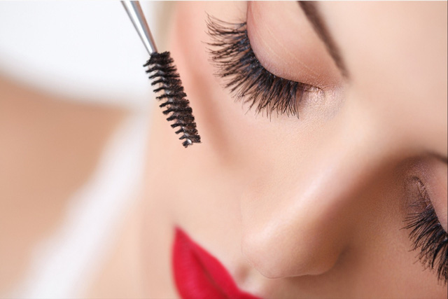 5 sản phẩm mascara chống thấm nước ở mức giá tầm trung - Ảnh 1.