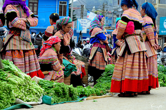 Mường Khương, chợ họp trong sương - Ảnh 6.