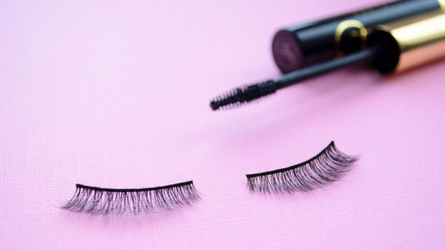 Những điều bạn nên biết trước khi mua mascara drugstore - Ảnh 1.